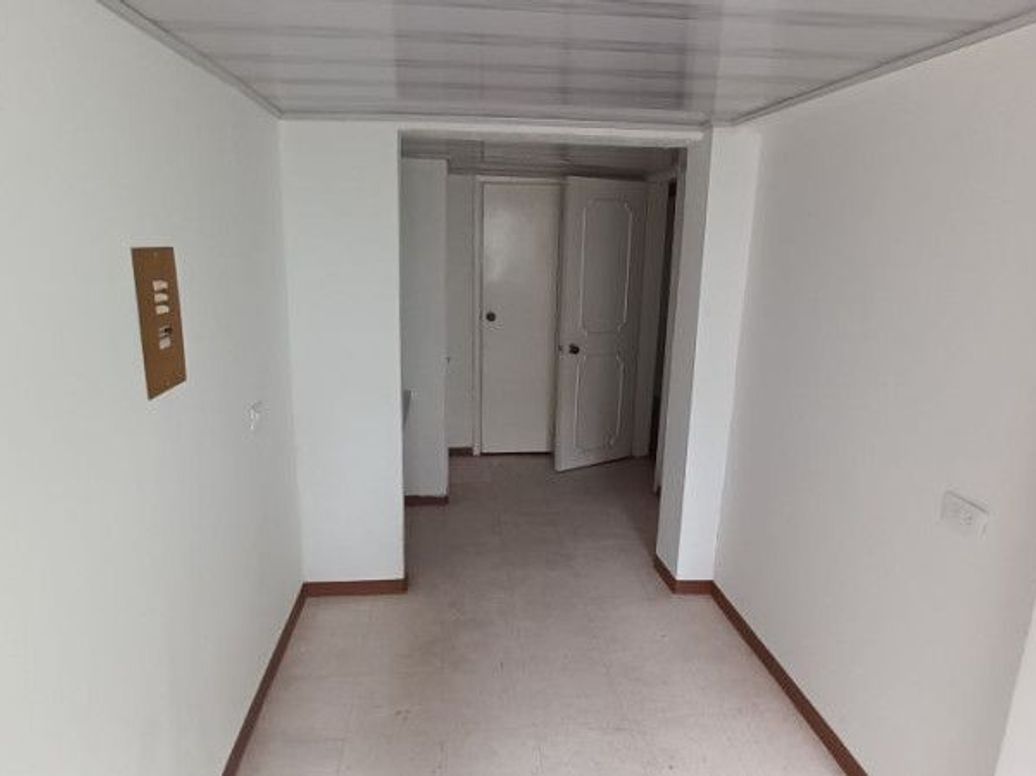 Casa de 4 alcobas en venta en Los Andes, Bogotá, 150 m² · foto 4 de 14