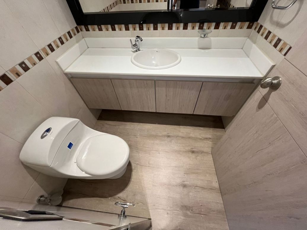 Apartamento de 6 alcobas en venta en La Calleja, Bogotá, 244 m² · foto 15 de 20