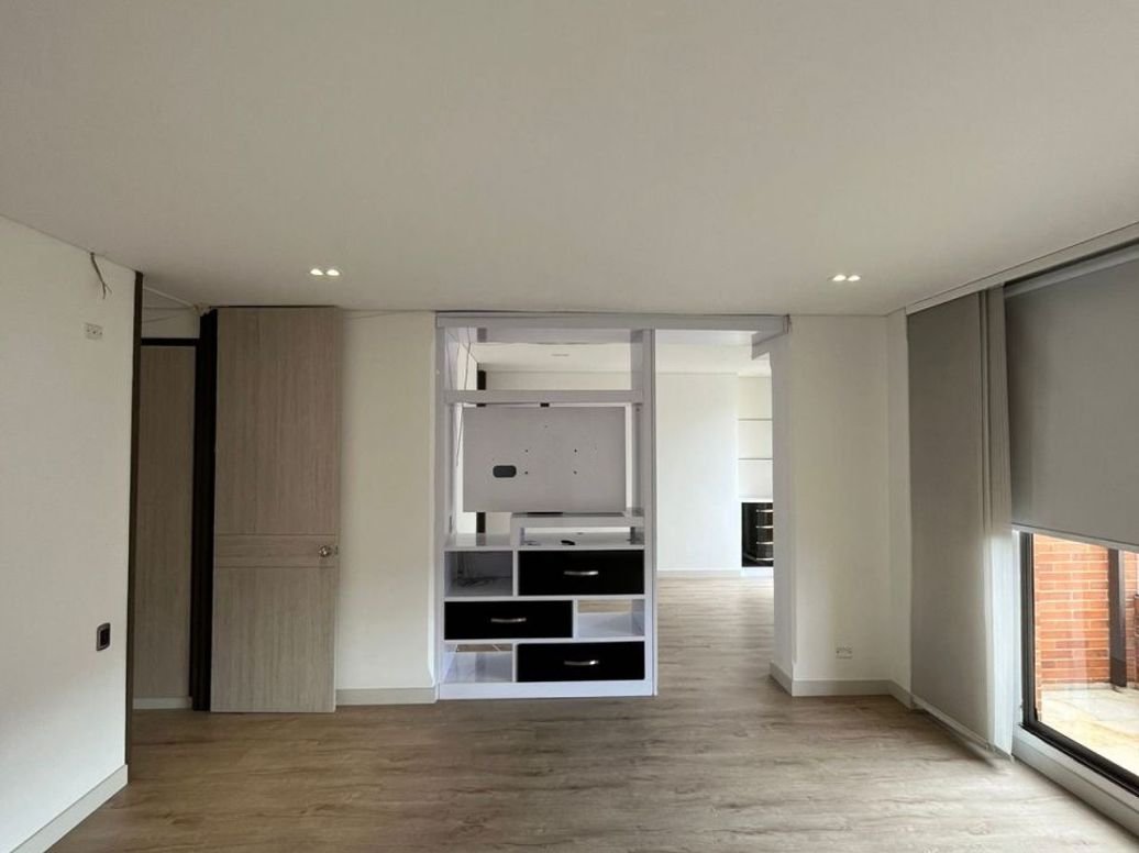 Apartamento de 6 alcobas en venta en La Calleja, Bogotá, 244 m² · foto 18 de 20