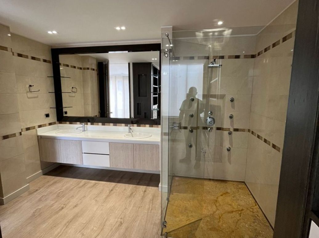 Apartamento de 6 alcobas en venta en La Calleja, Bogotá, 244 m² · foto 20 de 20