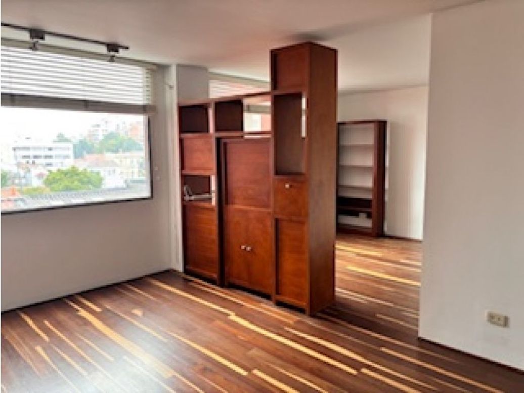 Apartaestudio en venta en Emaus, Bogotá, 47 m² · foto 12 de 13