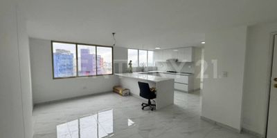 Apartamento en Venta barrio Granada, totalmente remodelado,  ubicado en el piso 13, la torre cuenta con 2 ascensores. 
En el Edificio Las Ceibas ubicado en el lugar más céntrico de Cali y rodeado de lugares como la plazoleta de Jairo Varela, Boulevar  del Rio, La Ermita, y muchos otros sitios de interés de la ciudad de Cali, este apartamento con 165Mts una vista espectacular, iluminado y muy fresco.
Cuenta con 3 habitaciones muy amplias, 3 baños completos, grandes espacios de Sala, comedor y una preciosa cocina remodelada y muy espaciosa y zona de lavado, tambien cuenta con parqueadero en sótano, , el edificio cuenta con una gran terraza, donde tienes a tu disposición un salón de reuniones y zona de BBQ con un gran Bar, donde podrás divertirte en grande con familia y amigos.
El apartamento cuenta con dos aires acondicionados, un calentador de Agua a Gas y con todas sus persianas, sin contar con la gran vista desde cada uno de sus ventanales…una de ellas,  es la que se observa desde la cocina, hacia el cerro de las tres cruces.