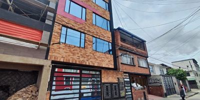 Espectacular apartamento para arriendo ubicado en el sector de kennedy central central, al norte de la ciudad, te permite disfrutar de espacios amplios, comodos y luminosos, ya que cuenta con una excelente ventilacion, tiene un area 39 metros cuadrados,1 alcoba, 1 banos, ascensor, pisos en cermaica, cocina integral, 1 closet. Esta cerca de todo lo que necesitas, supermercado oxxo y exito, estaciones de servicio Y SITP, banco de bogota y bancolombia. Esta cerca de avenida pricniapales