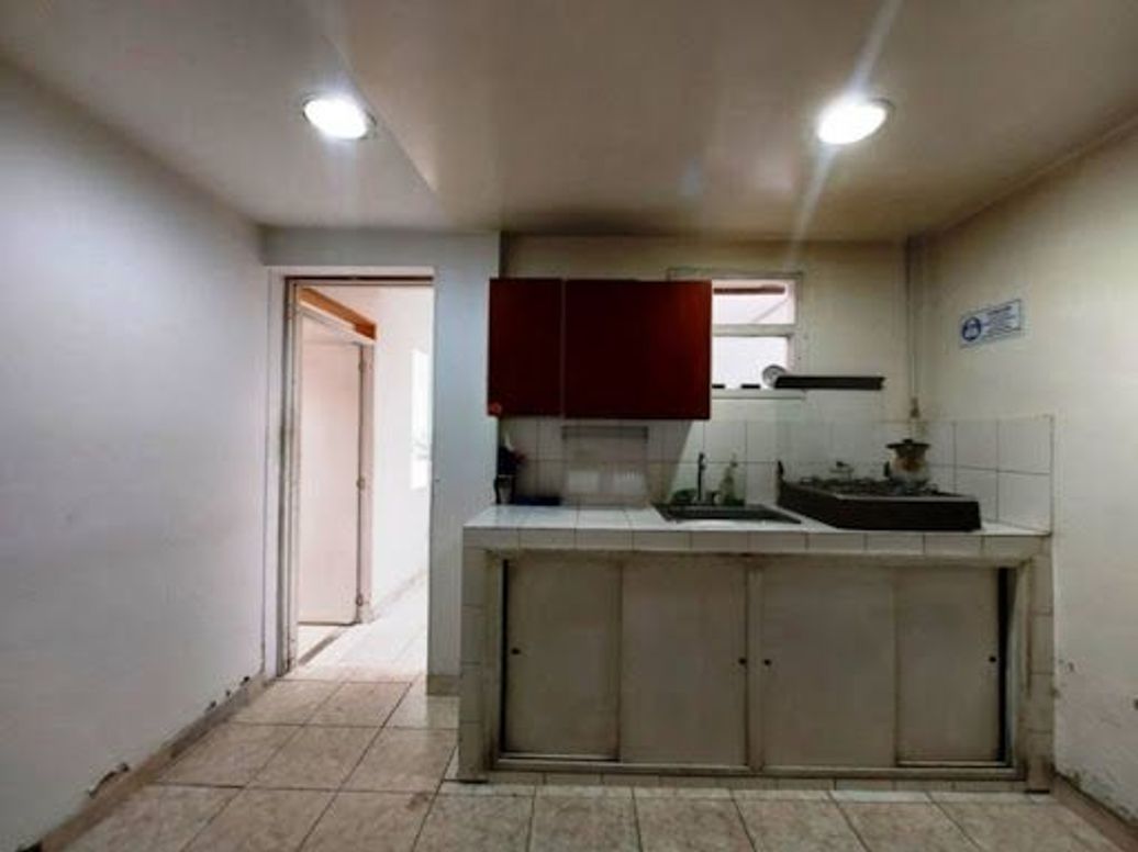 Casa de 11 alcobas en venta en Santa Barbara, Bogotá, 420 m² · foto 17 de 20