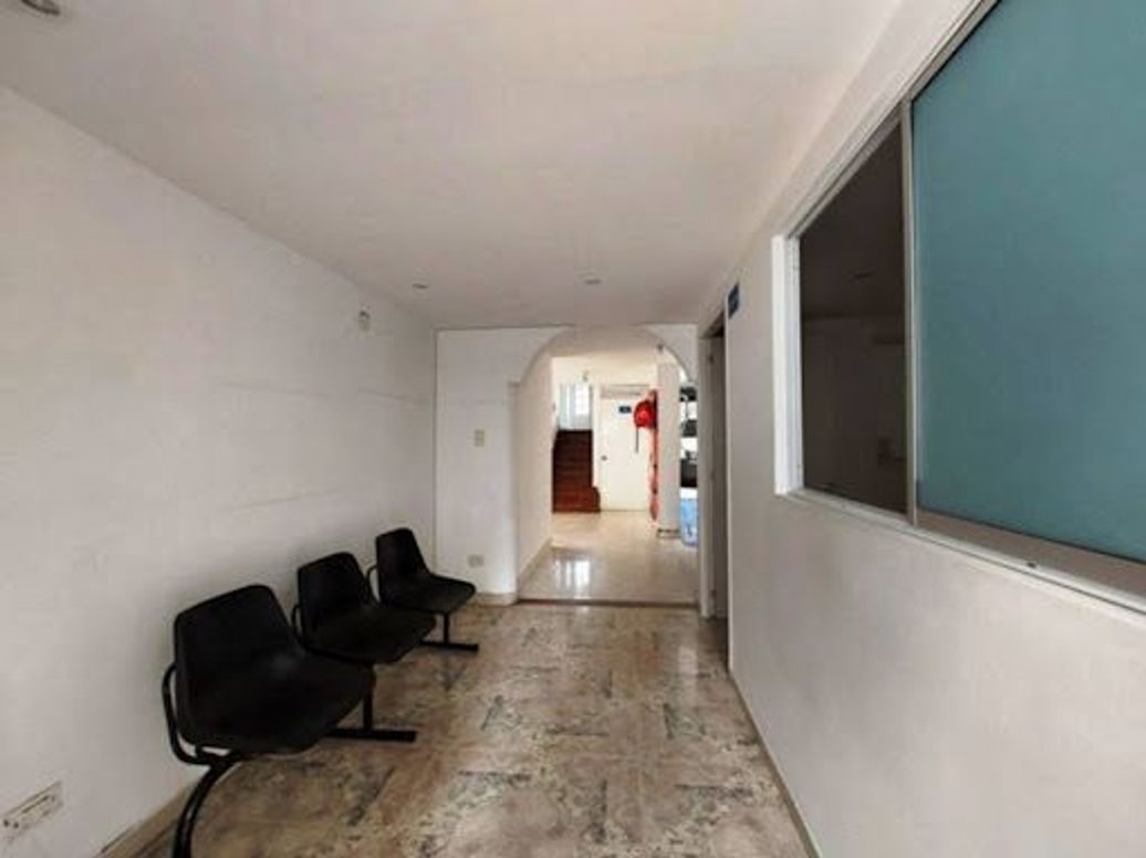 Casa de 11 alcobas en venta en Santa Barbara, Bogotá, 420 m² · foto 12 de 20