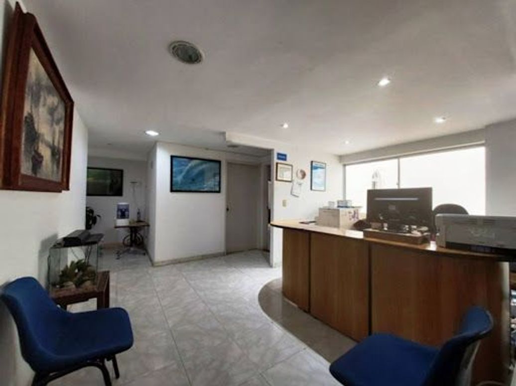 Casa de 11 alcobas en venta en Santa Barbara, Bogotá, 420 m² · foto 13 de 20