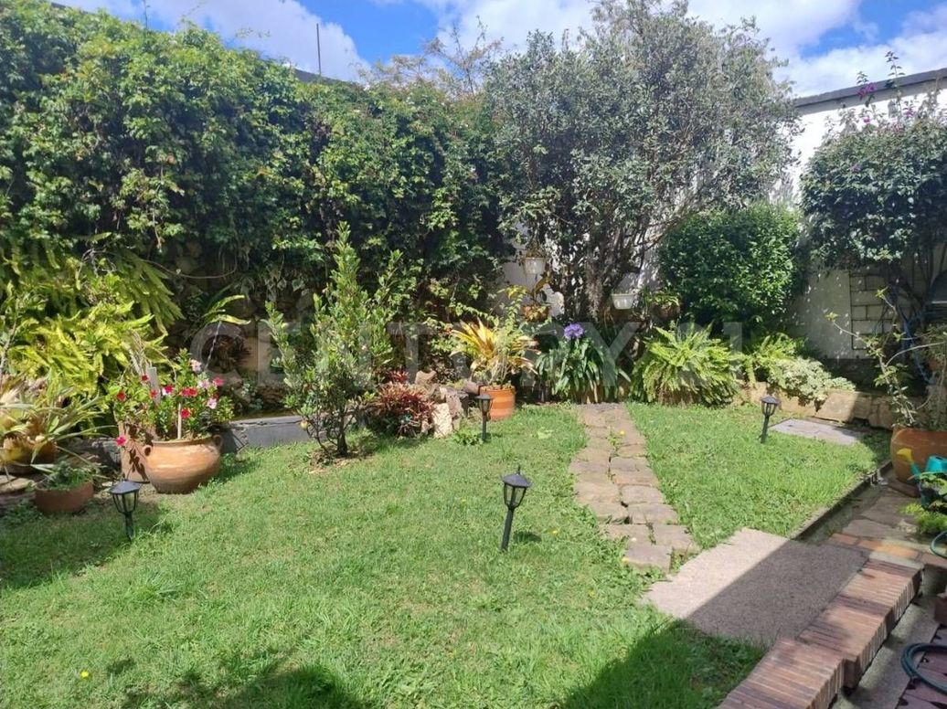 Casa de 5 alcobas en venta en Niza, Bogotá, 355 m² · foto 6 de 20