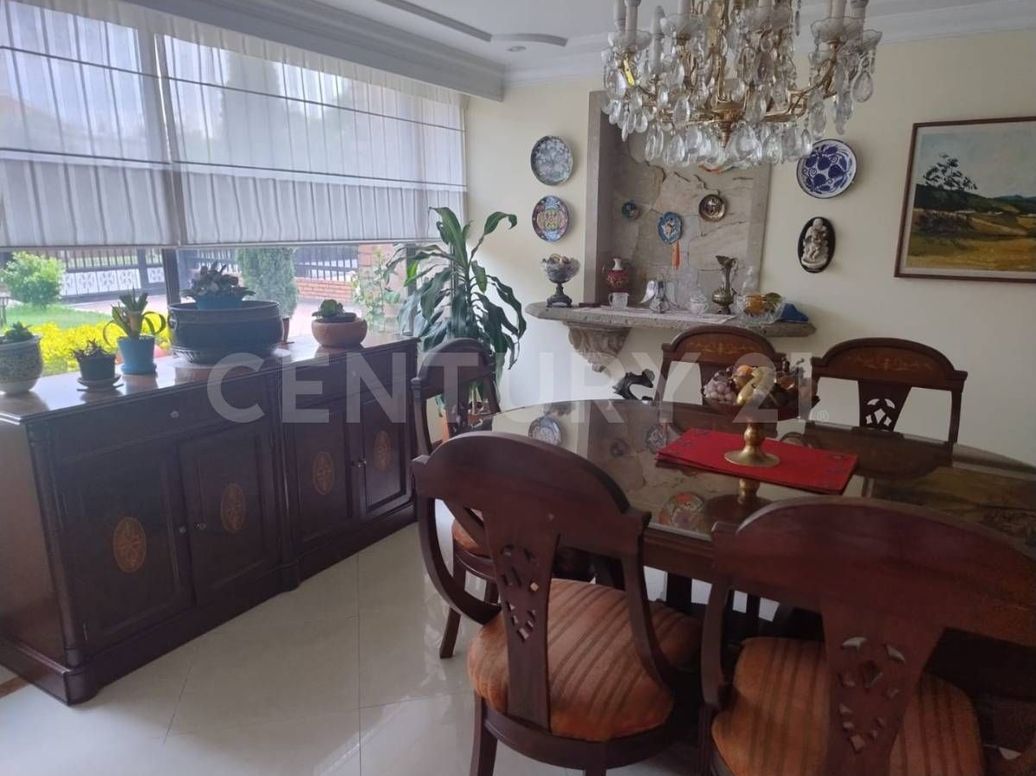 Casa de 5 alcobas en venta en Niza, Bogotá, 355 m² · foto 17 de 20