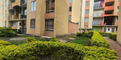 VENTA DE APARTAMENTO EN SOACHA
PRECIO DE VENTA
$155.000.000
Código Inmueble : 4864091
Conjunto: Portal de las Flores / Direccion : Carrera 21 # 36-40
Barrio: ciudad verde  Piso: 5
49 mts²
03 Habitaciones
02 Baños
Parqueadero  Visitante
Conjunto Cerrado
Sala de Estar/Balcon
Zona Verde
Salón Comunal
Zona De Niños
Tramitamos tu crédito inmobiliario
Asesor Comercial Edward Chirinos
NID 36113666858
