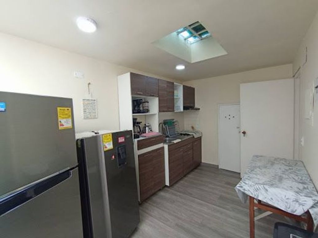 Casa de 6 alcobas en venta en Alhambra, Bogotá, 255 m² · foto 10 de 20