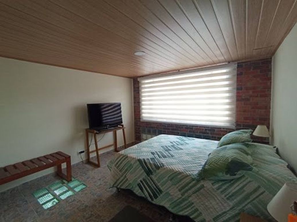 Casa de 6 alcobas en venta en Alhambra, Bogotá, 255 m² · foto 14 de 20
