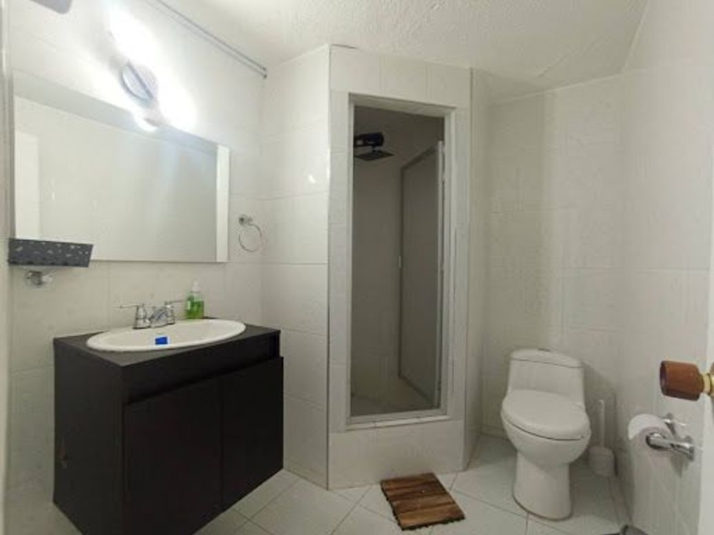 Casa de 6 alcobas en venta en Alhambra, Bogotá, 255 m² · foto 17 de 20