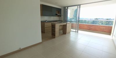 Apartamento en ARRIENDO de 2 habitaciones (1 con closet y 1 con vestier), 2 baños completos, sala comedor, cocina integral, zona de ropas, parqueadero y cuarto útil.