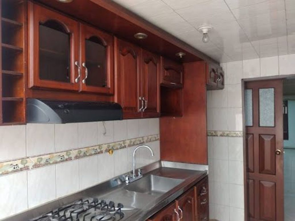Casa de 5 alcobas en venta en Hipotecho, Bogotá, 139 m² · foto 13 de 20