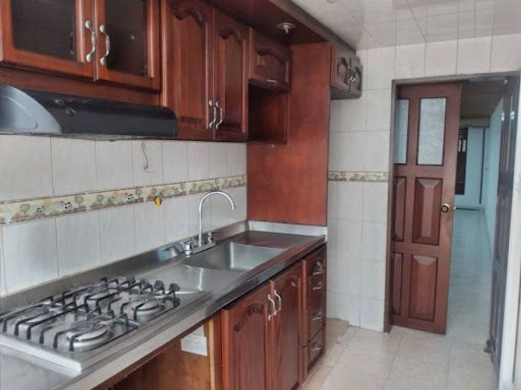 Casa de 5 alcobas en venta en Hipotecho, Bogotá, 139 m² · foto 14 de 20