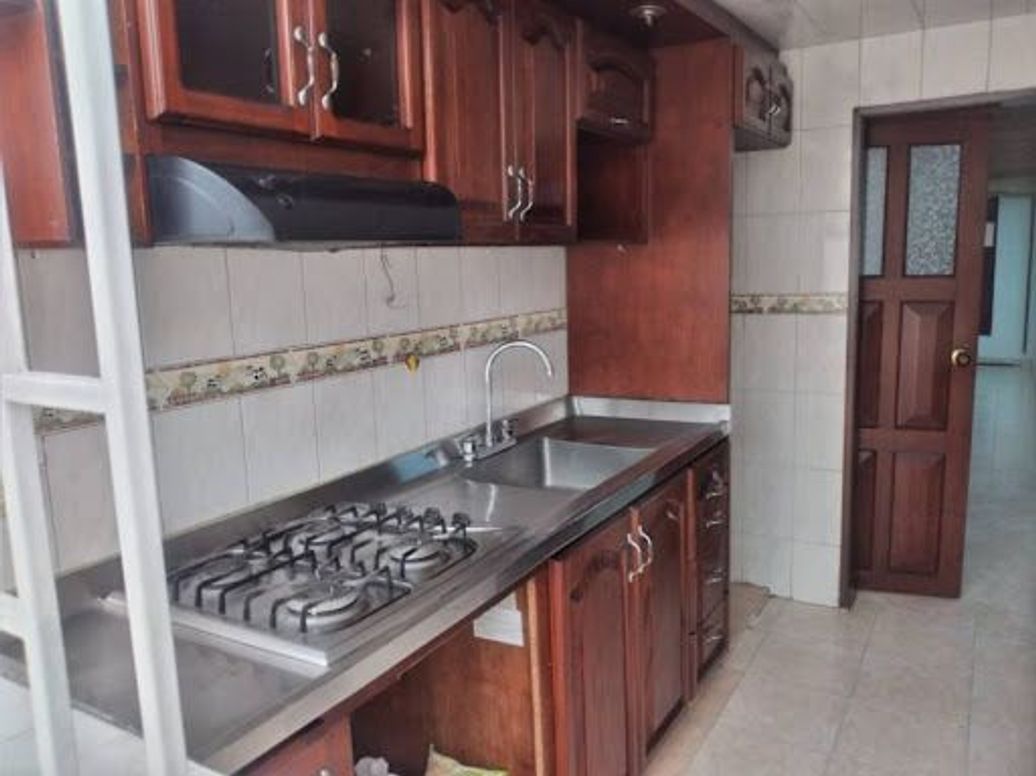Casa de 5 alcobas en venta en Hipotecho, Bogotá, 139 m² · foto 7 de 20