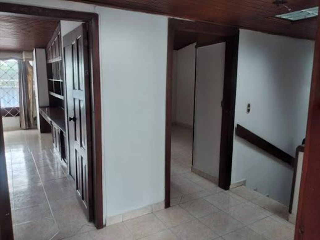 Casa de 5 alcobas en venta en Hipotecho, Bogotá, 139 m² · foto 18 de 20