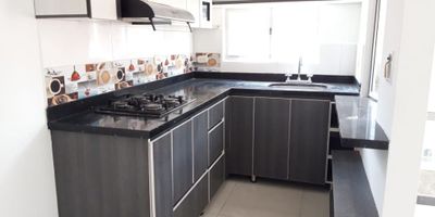 COD 27280 - 25M7A25  SE VENDE APARTAMENTO EN ENVIGADO, BARRIO LA MINA, EN UNIDAD CERRADA, PISO 6, EL APARTAMENTO CUENTA CON : 62 MTS, 3 HABITACIONES, 3 CLOSET, 2 BAÑOS, COCINA INTEGRAL, SALA COMEDOR, BALCON, PISO EN PORCELANATO, ZONA DE ROPAS, CALENTADOR, ESTRATO 4
LA UNIDAD CUENTA CON : PISCINA PARA NIÑOS Y ADULTOS, SALON SOCIAL, SENDERO PEATONAL, JUEGOS INFANTILES, ZONA DE MASCOTAS, GIMNASIO, PARQUEADERO VISITANTES, VIGILANCIA 24/7
SI LE INTERESA ESTE APARTAMENTO NO DUDE EN COMUNICARSE CON NOSOTROS PARA TENER EL GUSTO DE ATENDERLE.