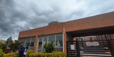 VENTA DE APARTAMENTO EN SOACHA
PRECIO DE VENTA
$194.000.000
Código Inmueble : 4894312
Conjunto: Ponsetia/ Direccion : Transversal 40 # 15-84
Barrio: Ciudad Verde

54 mts²
03 Habitaciones
02 Baños

Piso: 3 Torre: 12
Parqueadero visitantes
Conjunto Cerrado con porteria
Sala de Estar
Zona Verde
Salón Comunal
Zona De Niños
Tramitamos tu crédito inmobiliario
Asesor Comercial Edward Chirinos
NID 37132279945
