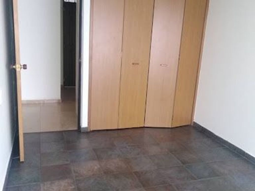 Apartamento de 2 alcobas en arriendo en Autopista Sur, Bogotá, 68 m² · foto 2 de 9