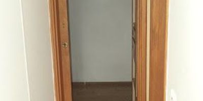 Oficina en arriendo en La Aguacatala, Medellín. Este espacio comercial, ubicado en el 3er piso, cuenta con 170 m² de área y 3 baños, ideal para establecer su negocio en Antioquia. Dispone de 2 parqueaderos para mayor comodidad. El inmueble se encuentra en el estrato 7 del sector La Aguacatala, una zona con excelente conectividad en Medellín. Con 30 años de antigüedad, ofrece una estructura consolidada para sus operaciones. Canon de arriendo: $8.500.000. Para conocer más detalles de esta oficina, contáctenos vía WhatsApp, pida que le contactemos o consulte nuestros números de teléfono.