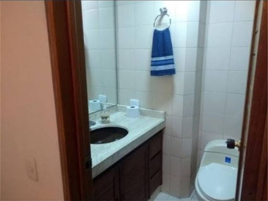 Apartamento de 2 alcobas en venta en Santa Barbara Oriental, Bogotá, 135 m² · foto 8 de 11