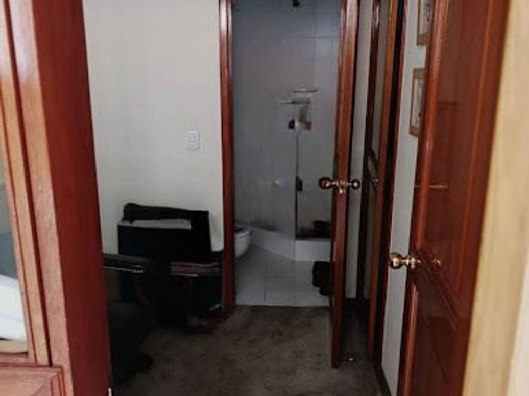 Casa de 3 alcobas en venta en La Carolina, Bogotá, 211 m² · foto 10 de 20