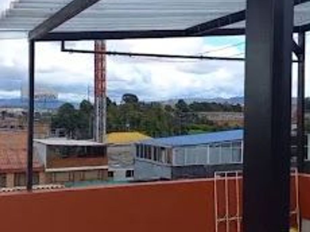 Apartamento de 3 alcobas en venta en Urbanización Bavaria Castilla, Bogotá, 145 m² · foto 6 de 10