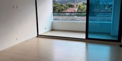 Bemsa renta apartamento en retiro verde el  retiro, con un área de 74 metros, 2 habitaciones,2 baños,balcon, cuarto util, parqueadero,excelente iluminación. zona muy tranquila , rodeada de naturaleza.