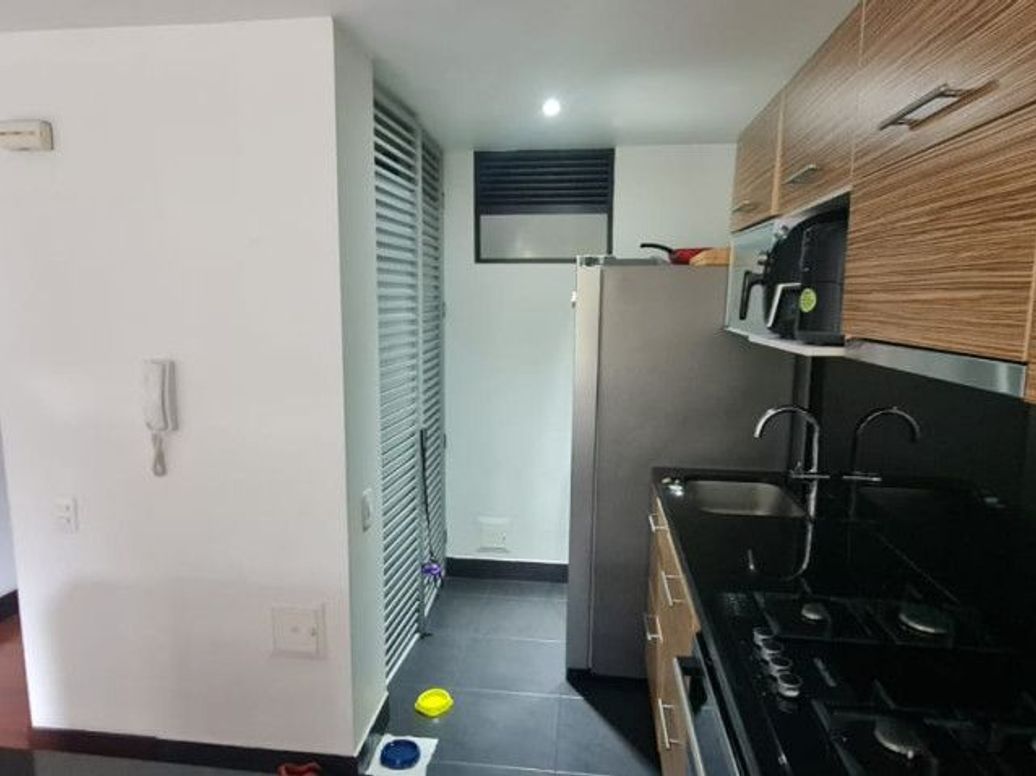 Apartamento en venta en Los Cedros, Bogotá · foto 3 de 17