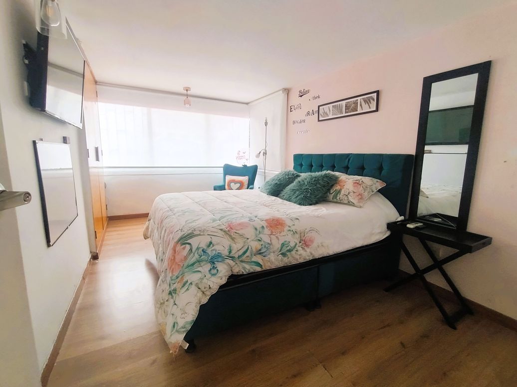 Apartamento de 4 alcobas en venta en Campin Occidental, Bogotá, 193 m² · foto 2 de 18