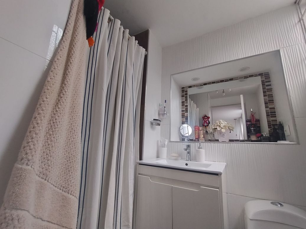Apartamento de 4 alcobas en venta en Campin Occidental, Bogotá, 193 m² · foto 8 de 18