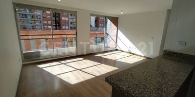 ¡Tu nuevo hogar te espera en Mosquera! 
Descubre este extraordinario apartamento de 78m² en el exclusivo sector Novaterra, diseñado para ofrecerte comodidad, estilo y una ubicación inmejorable. Cuenta con 3 acogedoras habitaciones, 2 baños modernos, un versátil espacio para estudio, cocina integral, zona de ropas y una amplia sala-comedor perfecta para compartir en familia. Además, incluye parqueadero privado. Vive rodeado de zonas verdes, parques y el encanto del humedal, con la comodidad de tener el Centro Comercial Meridiano y acceso a transporte público a pocos pasos. ¡Haz de este apartamento el lugar donde comienzan tus mejores momentos!

 ¡Agenda tu cita hoy mismo!