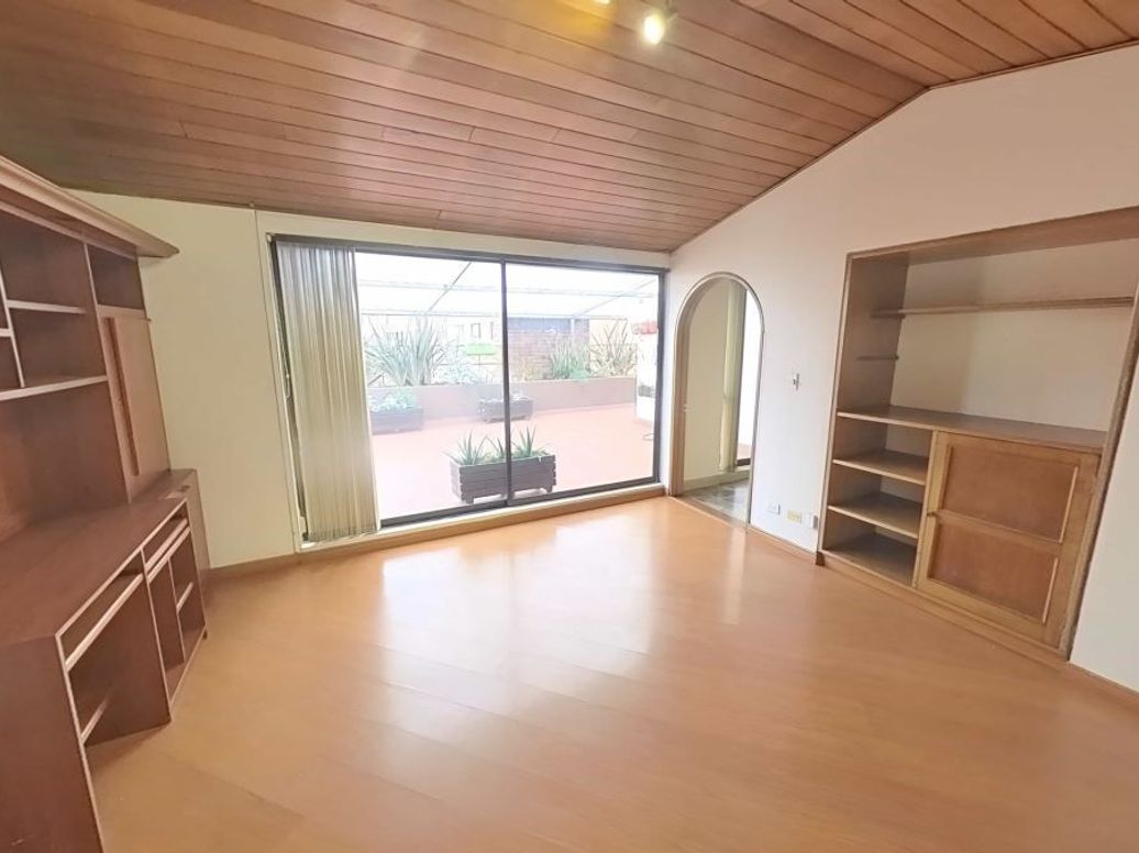 Apartamento de 4 alcobas en venta en Rincon Del Chicó, Bogotá, 198 m² · foto 10 de 16