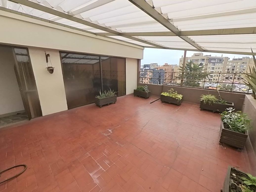 Apartamento de 4 alcobas en venta en Rincon Del Chicó, Bogotá, 198 m² · foto 11 de 16