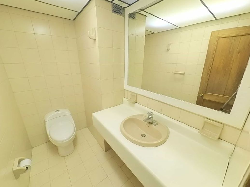Apartamento de 4 alcobas en venta en Rincon Del Chicó, Bogotá, 198 m² · foto 8 de 16