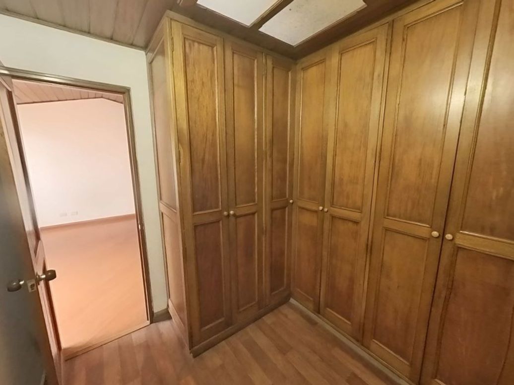 Apartamento de 4 alcobas en venta en Rincon Del Chicó, Bogotá, 198 m² · foto 13 de 16