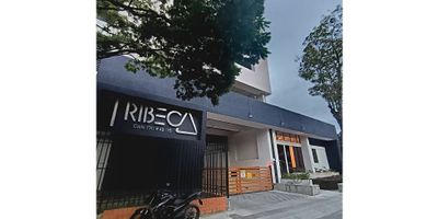 ✨?️ ¡Tu lienzo en blanco en el corazón de Cali!

Te imaginas despertar todos los días con una vista increíble de la ciudad? ? Este apartamento en obra gris es justo eso: una oportunidad para que dejes volar tu imaginación y diseñes cada rincón a tu estilo. ?✨

? Ubicación perfecta: cerca de vías principales, el centro comercial Palmetto ?️ y con acceso fácil a transporte público ?.

? ¿Qué tiene este apartamento?

✔ Sala – comedor con balcón (¡para disfrutar esas vistas con tu café! ☕)

✔ Cocina lista para convertirla en tu espacio soñado ?

✔ Zona de oficios ?

✔ 1 alcoba auxiliar ?️

✔ Baño social ?

✔ Alcoba principal con baño privado y espacio para vestier ?✨

Lo mejor de todo: tú decides cada detalle. ?️ Desde el piso hasta el color de las paredes, ¡puedes adaptarlo totalmente a tu gusto!

✅ Ideal para vivir o invertir (porque en esta zona, tu inversión siempre crece ?).

? ¡Escríbeme y agenda tu visita! Te ayudo a imaginar cómo convertir este apartamento en tu hogar soñado. ??

SC
