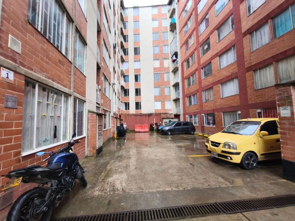 Apartamento de 2 alcobas en venta en La Flora, Bogotá, 35 m² · foto 2 de 16