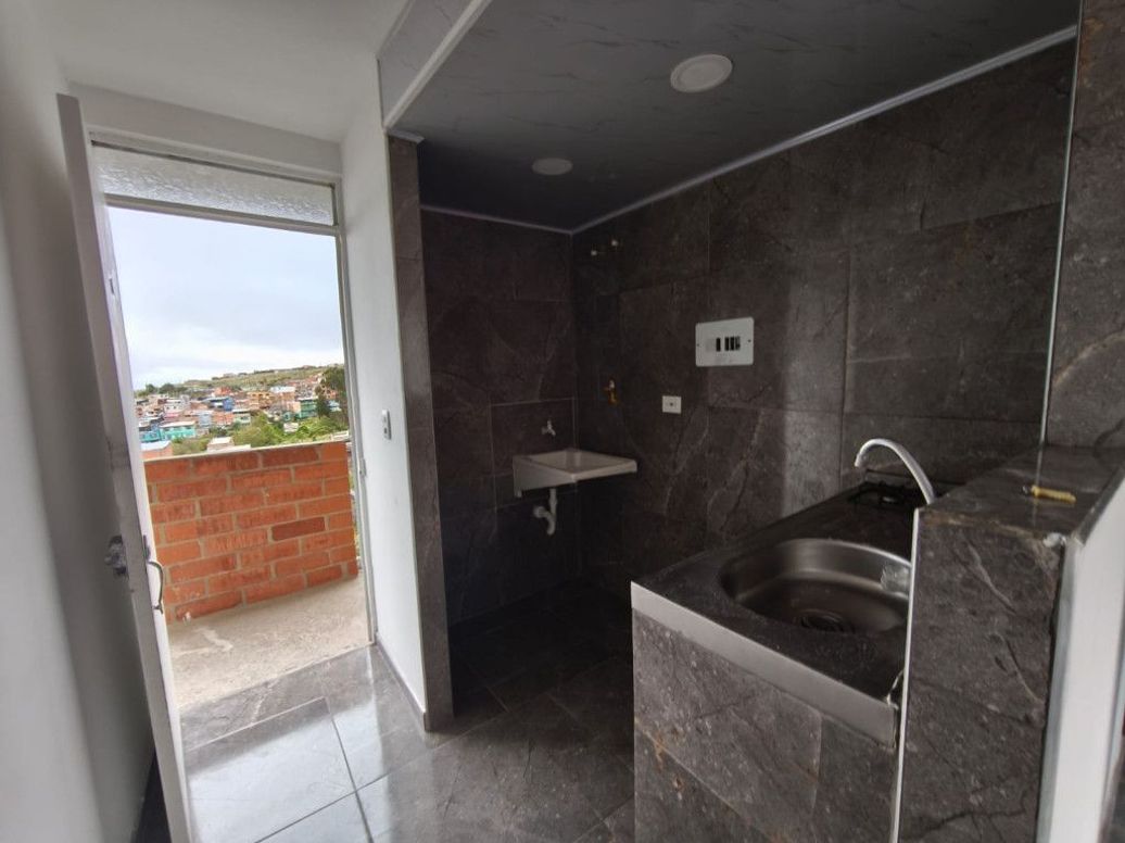 Apartamento de 2 alcobas en venta en La Flora, Bogotá, 35 m² · foto 11 de 16
