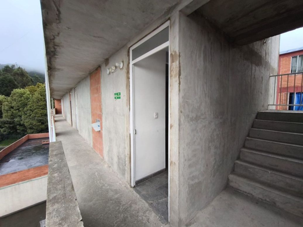 Apartamento de 2 alcobas en venta en La Flora, Bogotá, 35 m² · foto 12 de 16