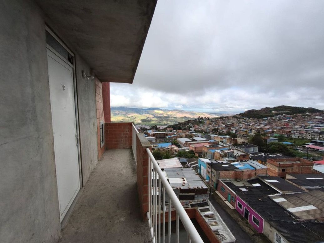 Apartamento de 2 alcobas en venta en La Flora, Bogotá, 35 m² · foto 13 de 16