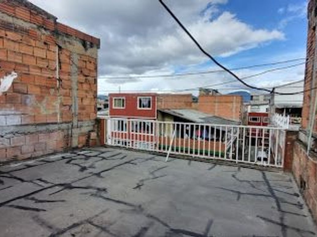 Casa de 9 alcobas en venta en Boita, Bogotá, 336 m² · foto 7 de 15
