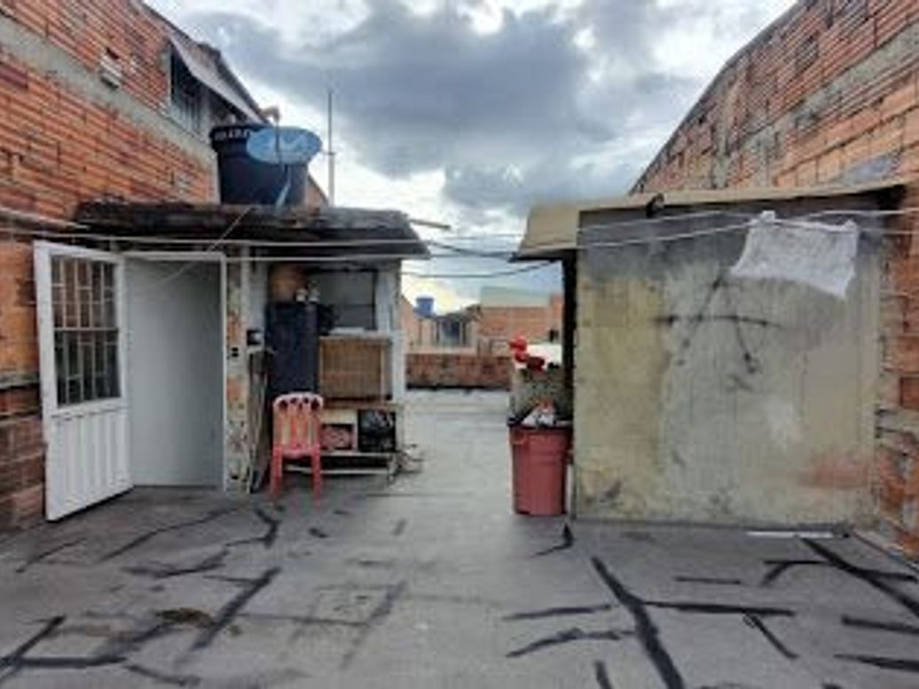 Casa de 9 alcobas en venta en Boita, Bogotá, 336 m² · foto 8 de 15