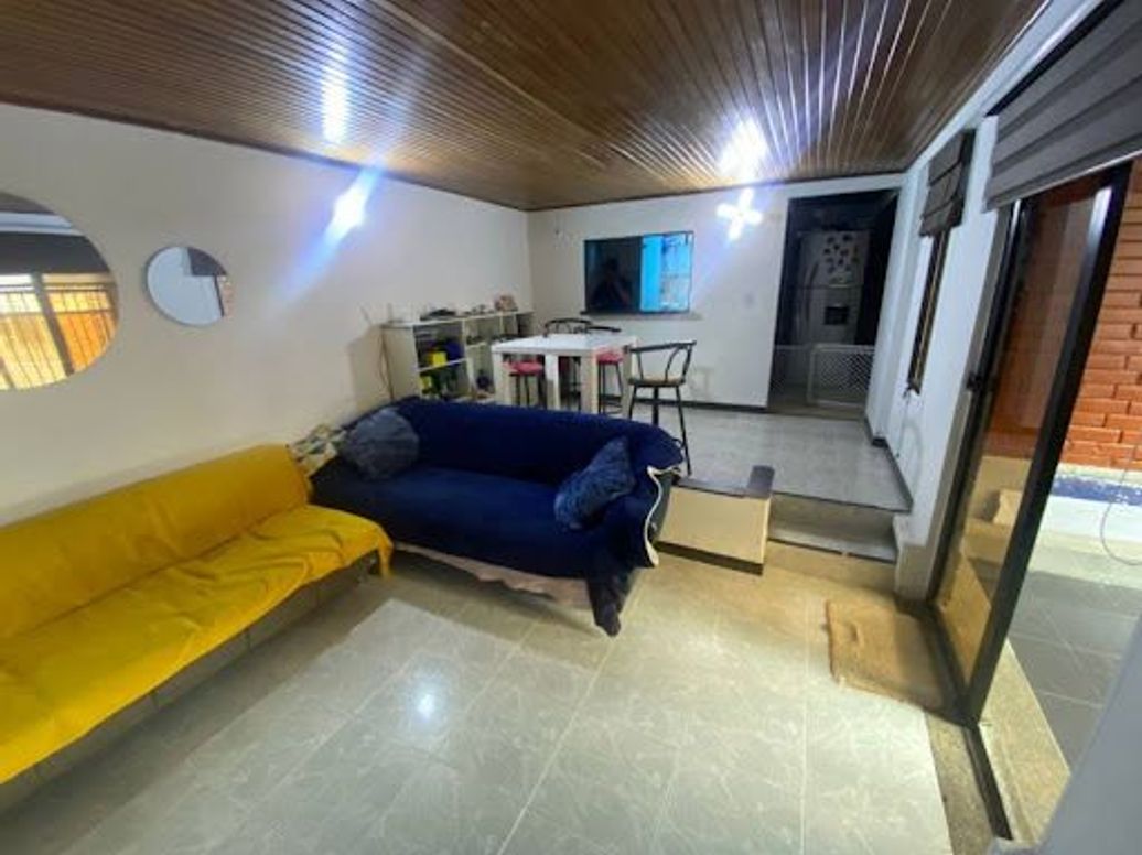 Casa de 3 alcobas en venta en Timiza, Bogotá, 170 m² · foto 2 de 20
