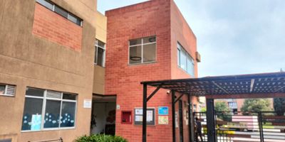 VENTA DE APARTAMENTO EN SOACHA
PRECIO DE VENTA
$169.120.718
Código Inmueble : 4987830
Conjunto: Capuchina / Direccion : Carrera 31 # 13-132
Barrio:Ciudad Verde
50 mts²
02 Habitaciones
02 Baños
01 Parqueadero 
Conjunto Cerrado con porteria
Sala de Estar/Parqueadero para visitantes
Zona Verde
Salón Comunal
Zona De Niños
Tramitamos tu crédito inmobiliario
Asesor Comercial Edward Chirinos
NID 40678453554
