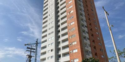 Excelente apartamento nuevo para estrenar con muy buenos acabados, con 3 habitaciones 2 baños mas baño social, sala comedor cocina zona de labores balcon, en segundo pisos, cerca de centros comedrciales tiendas, olimpicas aras, colegios universidades