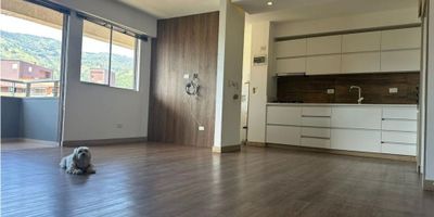 CODIGO 9334FR261

? ¡Oportunidad única en Hacienda Niquía! ?️
Vive en uno de los sectores más valorizados de Bello, en un espectacular apartamento en el piso 30 con vista panorámica y excelente distribución.

? 92 m² bien aprovechados:
?️ 3 habitaciones (principal con vestier)
? 2 baños
?️ Sala comedor amplia
? Estudio ideal para home office
? 2 balcones con vista
? Cuarto útil y parqueadero privado

? Ubicación estratégica:
A solo pasos del Metro de Niquía, Éxito y Centro Comercial Puerta del Norte.

? Precio: $535 millones
? Administración: $365.000
? Alta valorización + excelente rentabilidad

? ¡Tu próxima inversión o nuevo hogar está aquí!
? Escríbenos y agenda tu cita. ¡No lo dejes pasar!
