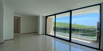 Descubre la elegancia y comodidad en este exclusivo apartamento de 3 habitaciones y 5 baños en . Con una distribución impecable y acabados de alta calidad, cada rincón de sus 1 metros cuadrados refleja sofisticación y buen gusto. Disfruta de la tranquilidad y seguridad que ofrece este espacio, además de contar con 2 parqueaderos para tu conveniencia. Vive la experiencia de lujo que mereces en este inmueble único. ¡Bienvenido a tu nuevo hogar!