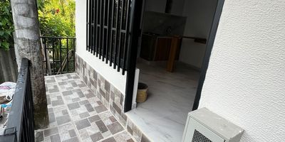 Inversion de alto nivel en las violetas dosquebradas, casa con 2 apartaestudios rentados sector los rosales.

agenda tu visita